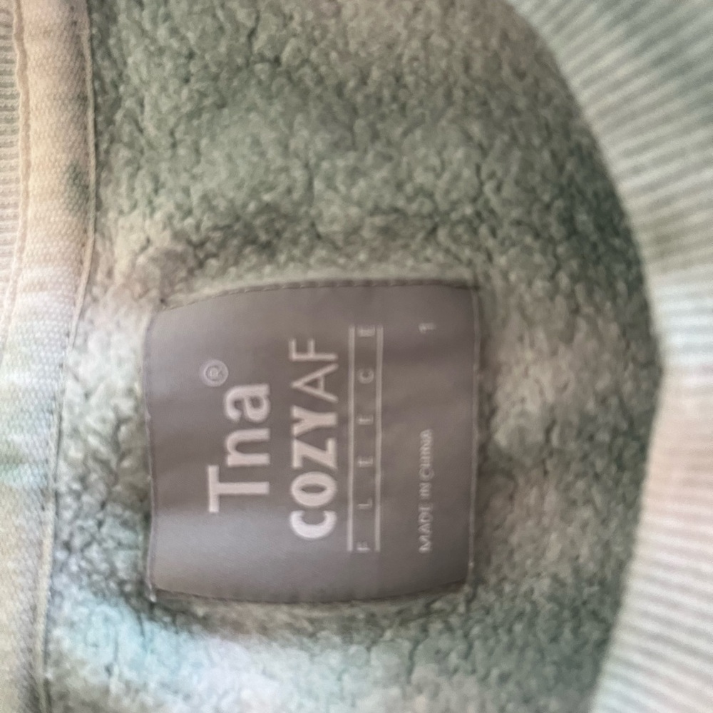 Aritzia Cozy AF Cropped Hoodie